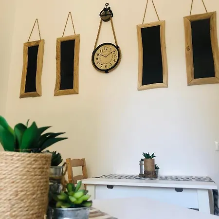 Domus Alberta Bed & Breakfast