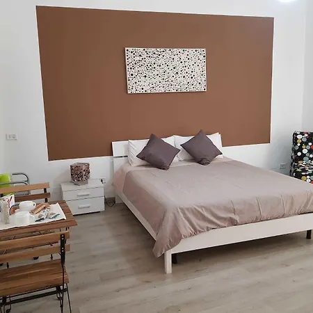 Nocleg ze śniadaniem Domus Alberta Lecce